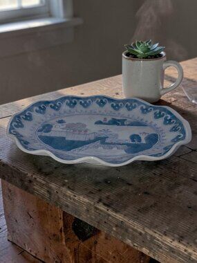 Vintage Chinese Export Canton Blue & White Scalloped Porcelain Platter 12”